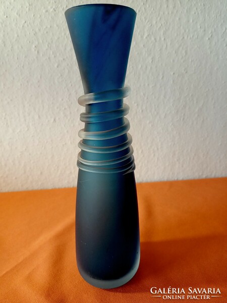 Kék homokfúvott muranói üveg váza