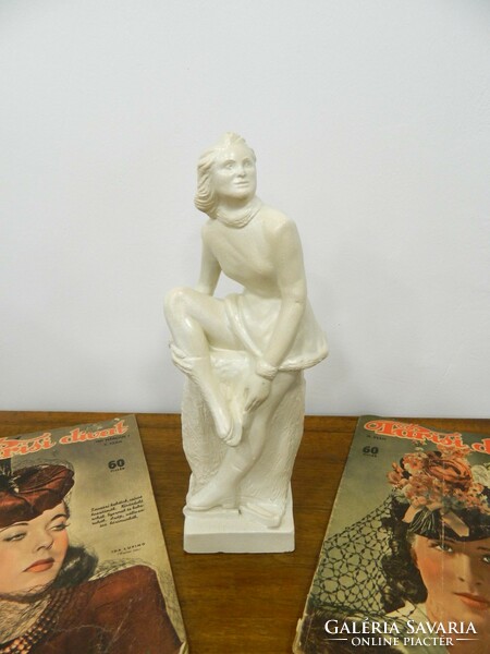 Art deco női kerámia szobor ( jelzett)
