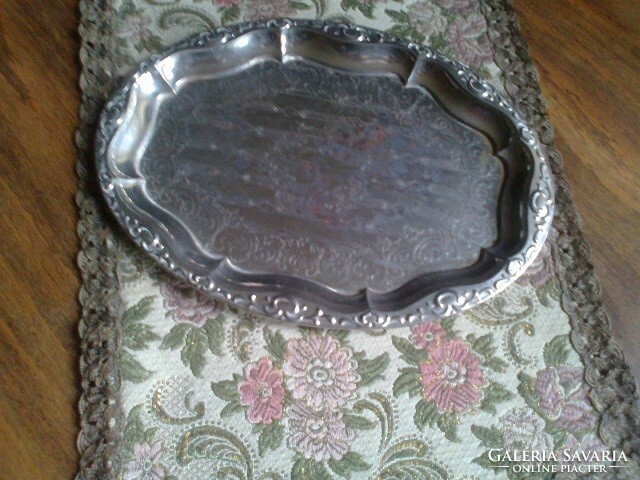 Oval small metal tray (from the first half of the 20th century)