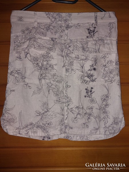 Next s cotton skirt with floral pockets. Waist: 36cm, length: 46cm.