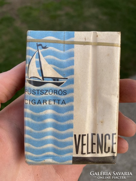 Velence cigaretta bontatlan retro szocialista antik, ritka