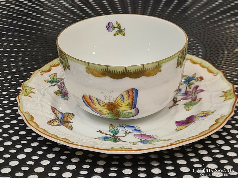 Victoria Herend vbo tea cup with old Herend base