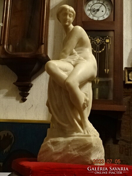 Antique female nude statue (after bathing) + pedestal total: 147 cm!!!