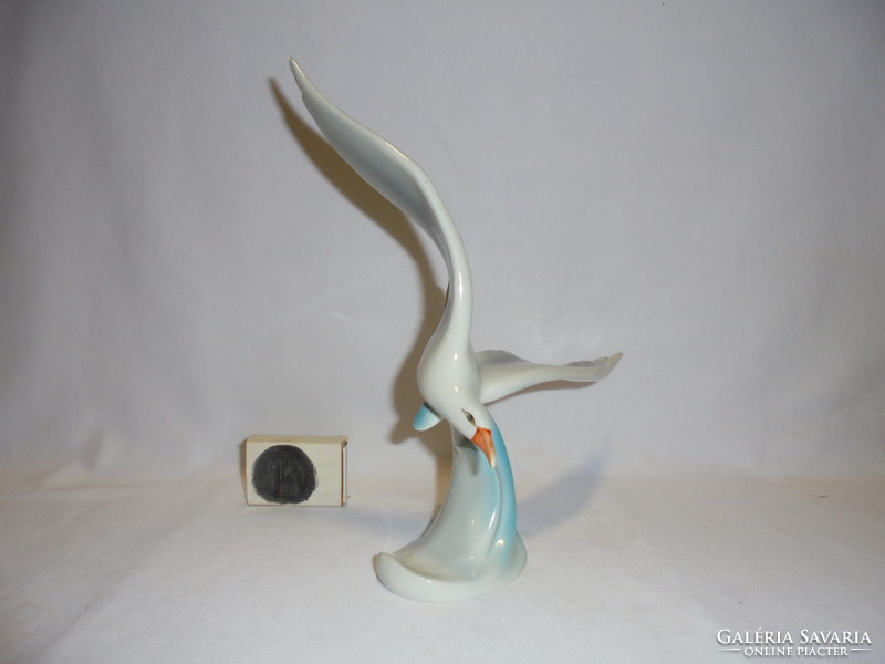 Ravenclaw porcelain seagull figurine, nipp - large size, 23 cm