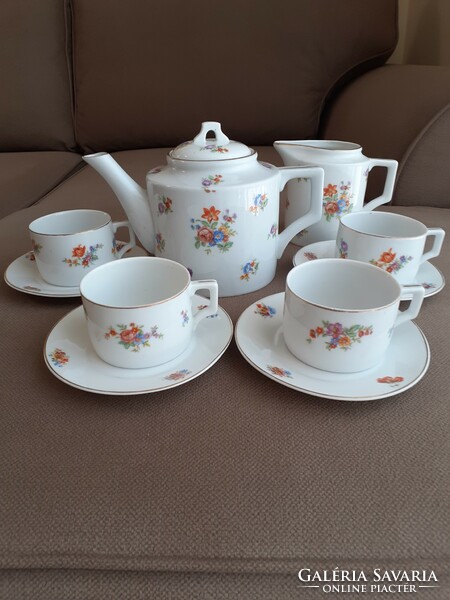 Four-person Zsolnay tea set
