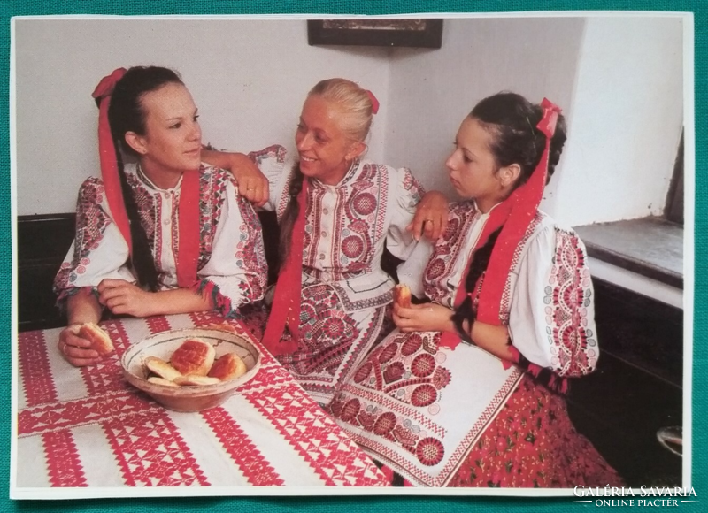 Girls from Buzsák, folk costume, postage stamp postcard