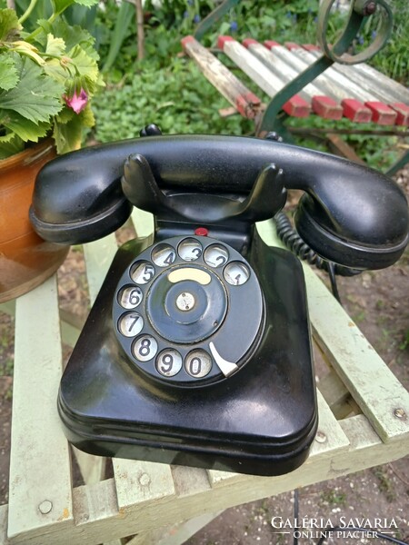 Old fashioned vinyl dial phone