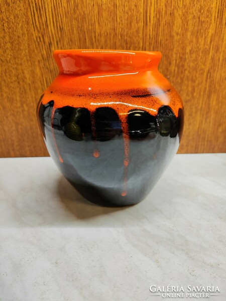 Iparművész ovális szájú kerámia váza
