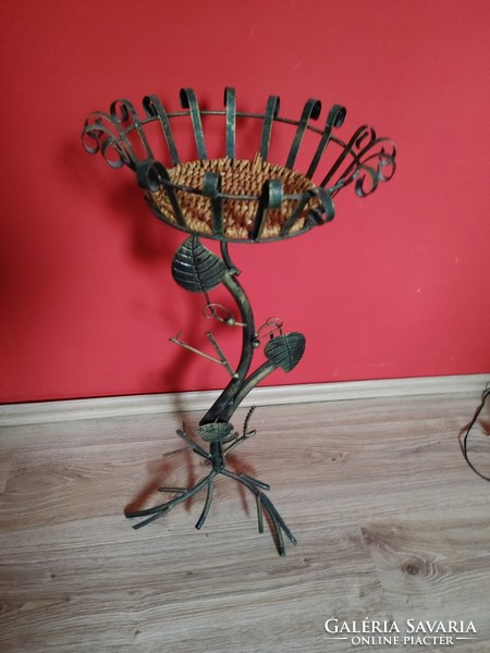 Metal forged flower stand - beauty