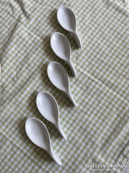 Porcelain white spoons, tasting spoons - 5 pcs