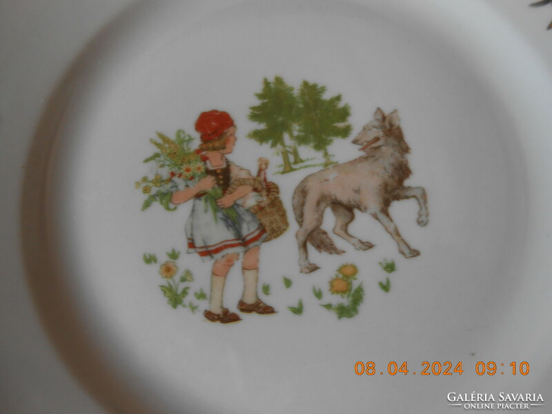 Zsolnay piroska and the wolf fairy pattern children's plate