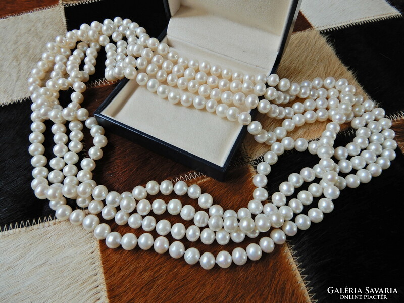 Extra long string of genuine freshwater pearls, without clasp (2.52 m!) ﻿