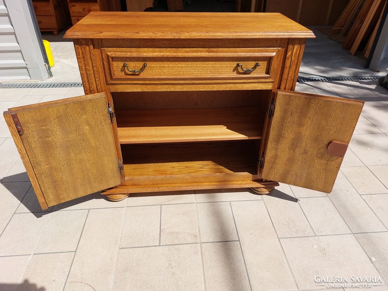 For sale is an oak chest of drawers with 1 drawer and door. Furniture is beautiful, in like-new condition.