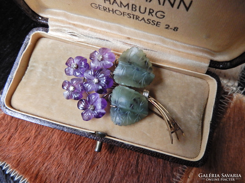 Vintage 14 carat amethyst and jade cut violet bouquet brooch with diamonds?