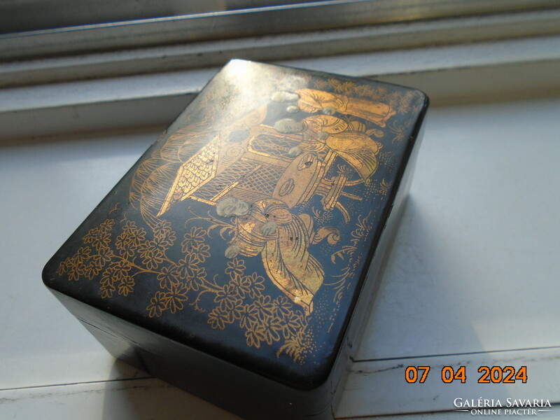 18 Sz wooden lacquer box painted with Chinese gold