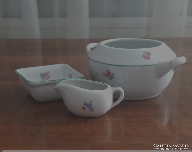 Kitchen ceramics for a retro baby kitchen