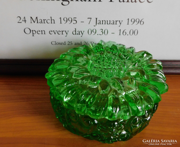 Vintage zöld üvegdoboz