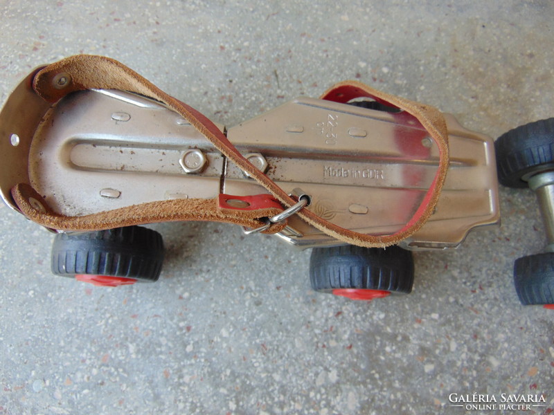 Retro German roller skates