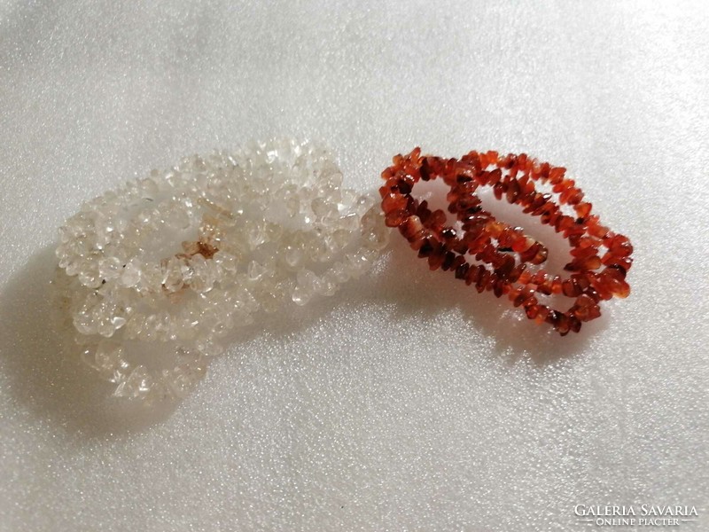2 necklaces with mineral beads