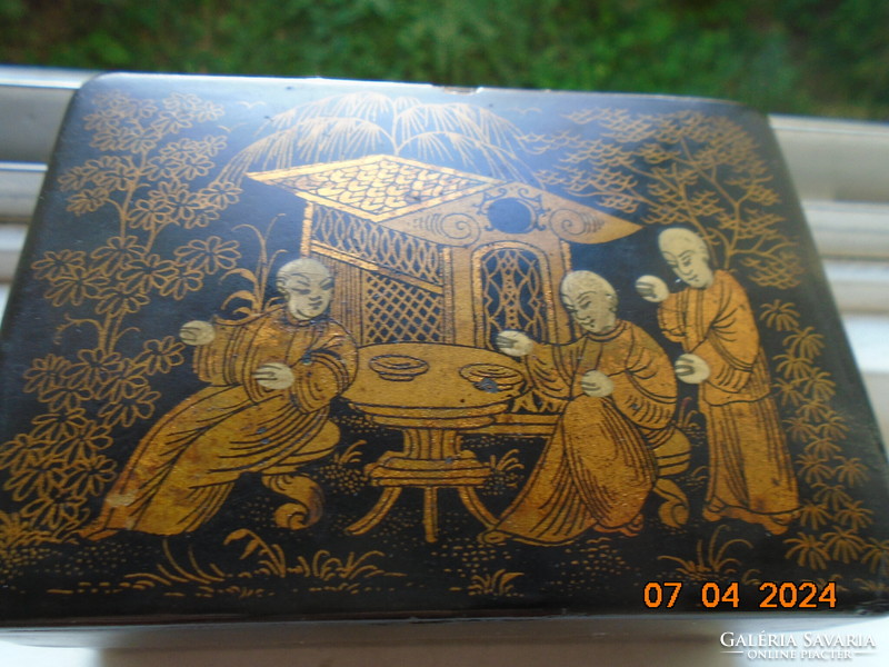 18 Sz wooden lacquer box painted with Chinese gold