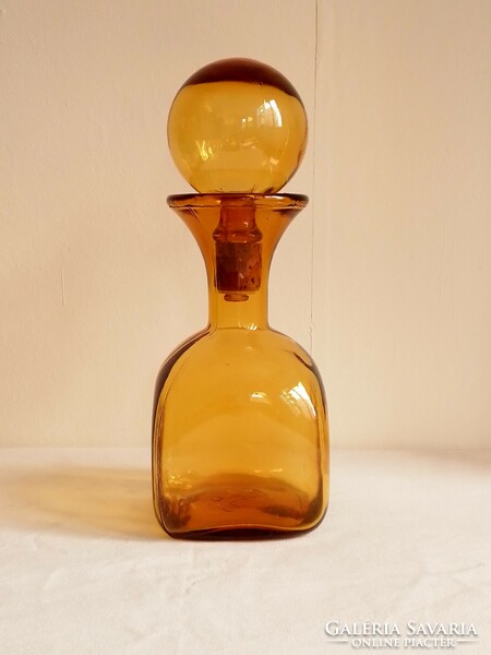 Old Amber Yellow Colored Square Molded Glass Bottle Spout Decanter Glass Ball With Stopper 28cm