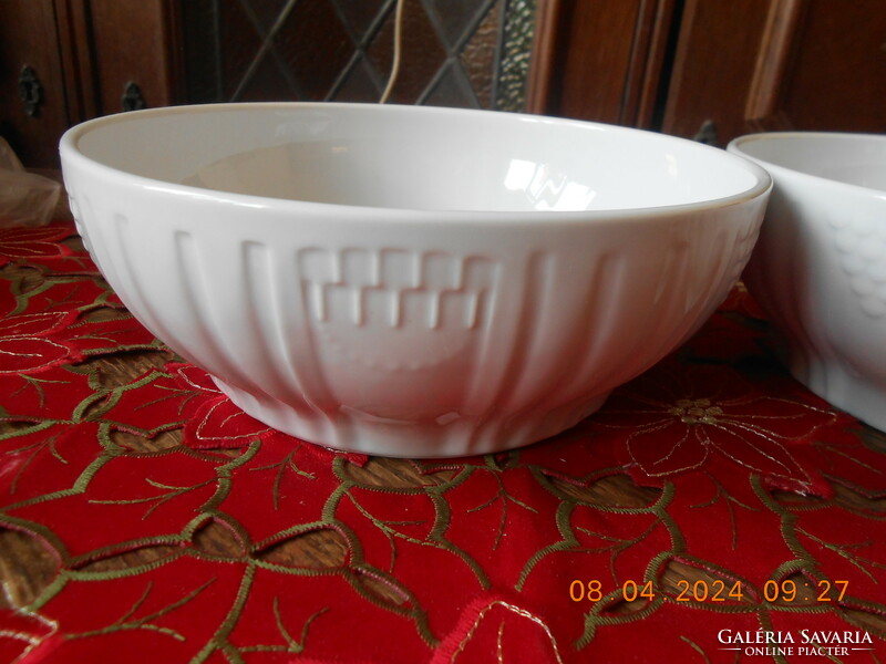 Zsolnay patty bowl, 19.5 cm