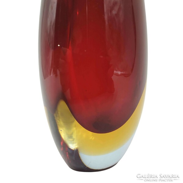 Red Murano glass vase m00770