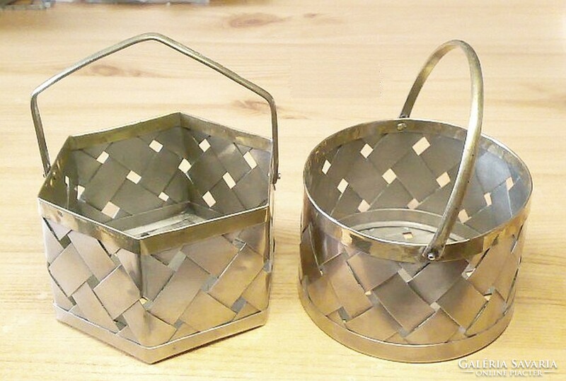 Pair of copper baskets with handles, special decoration for a rustic, retro environment