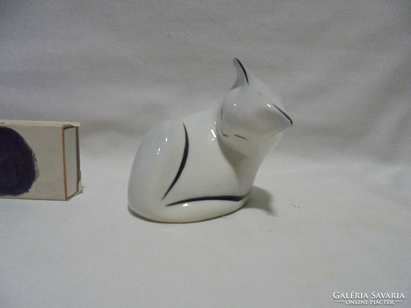 Hollóházi porcelán cica figura, nipp