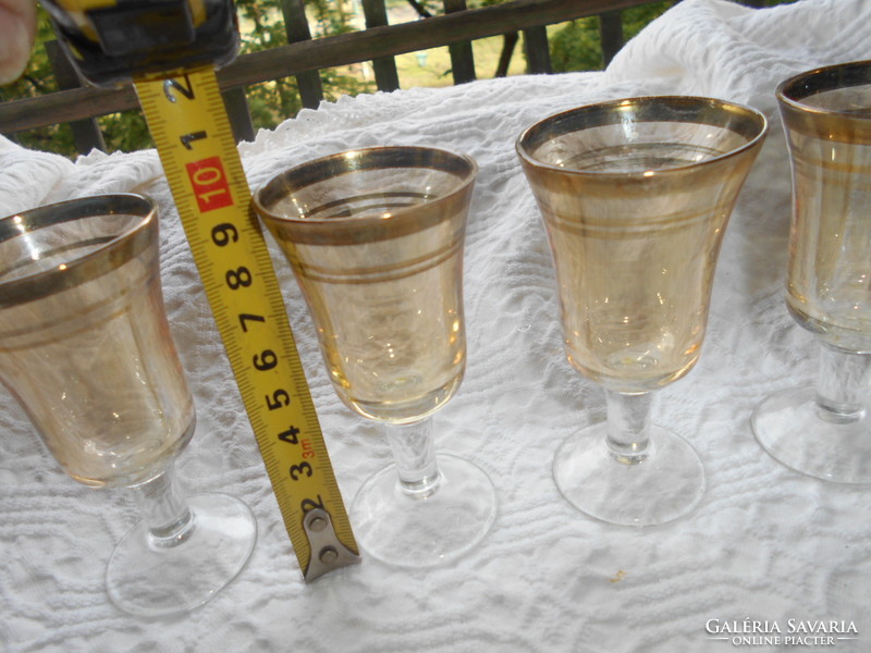 4 stemmed glasses for short drinks