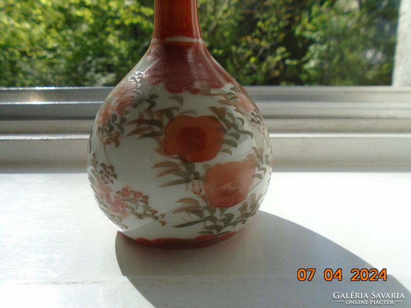 Antique Kutani marked iron red-gold hand painted Japanese bud or bottle vase