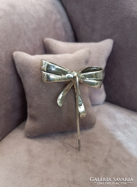 Antique silver scarf pin bow