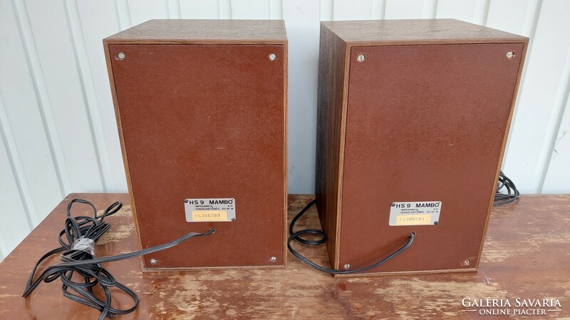 Pair of Orion mambo hs 9 speakers