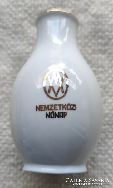 Small showy Hólloháza porcelain vase with the Weiss Manfréd logo