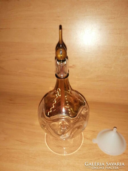 Üveg olajmécses tölcsérrel - 19,5 cm magas (z)