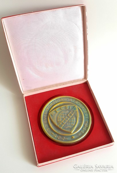 Zsolnay eosin plaque in Pécs geodesy gift box with shield seal