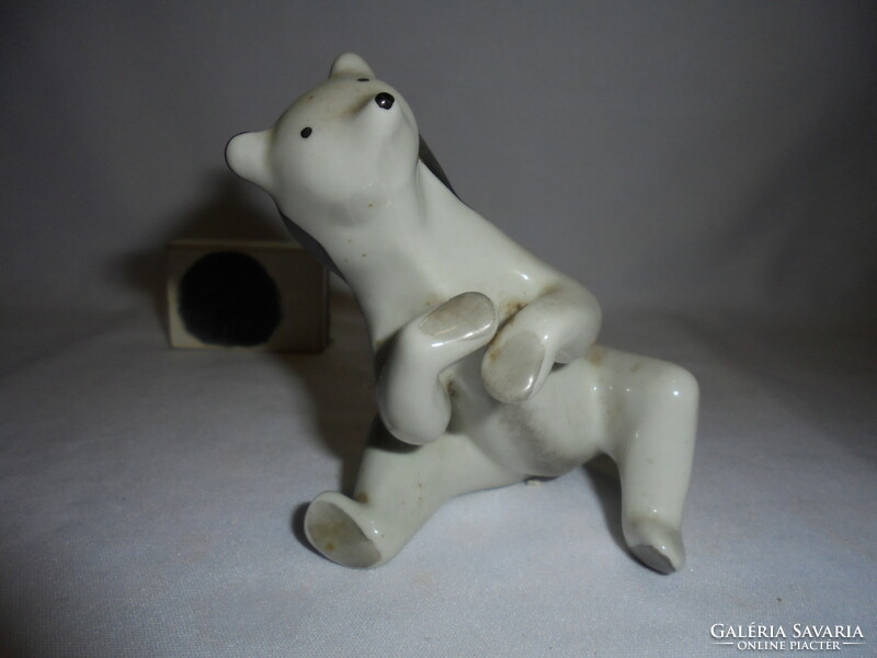 Old drasche quarries porcelain polar bear figure, nipp