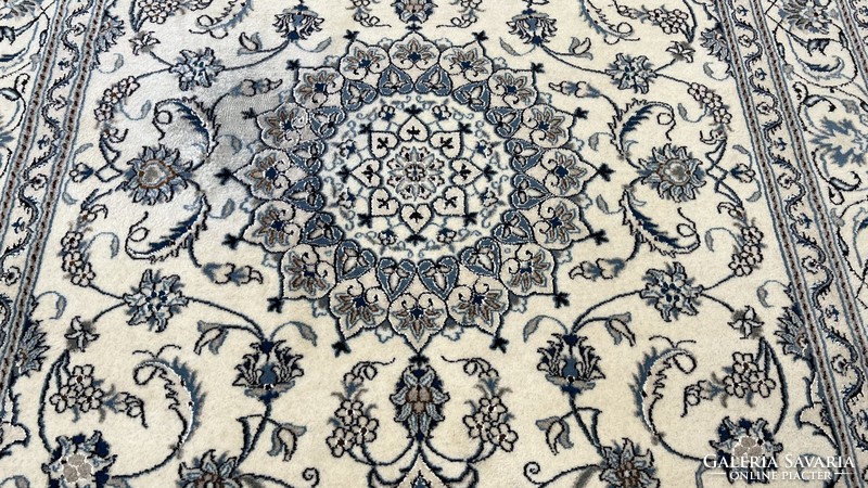 ÓRIÁSI AKCIÓ Iráni Nain selyemkontúros kézi perzsa szőnyeg 200X290CM