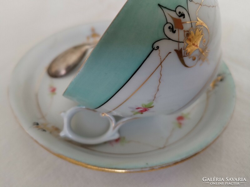 Porcelain teacup - Art Nouveau style