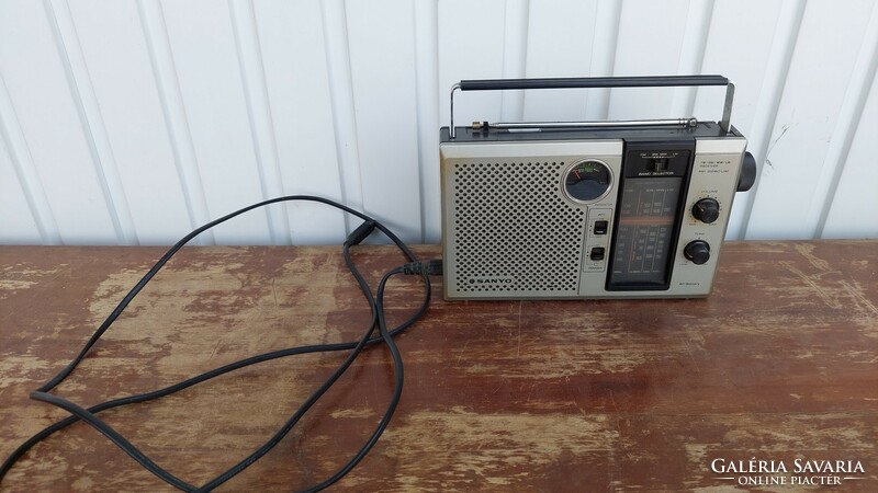 Sanyo rp 8260 um radio