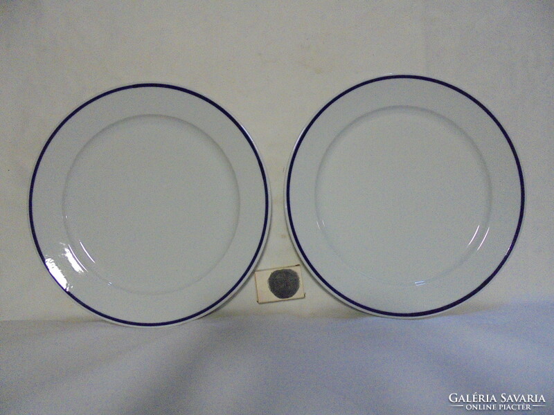 Két darab Alföldi porcelán nagy tányér, kínáló tányér - együtt