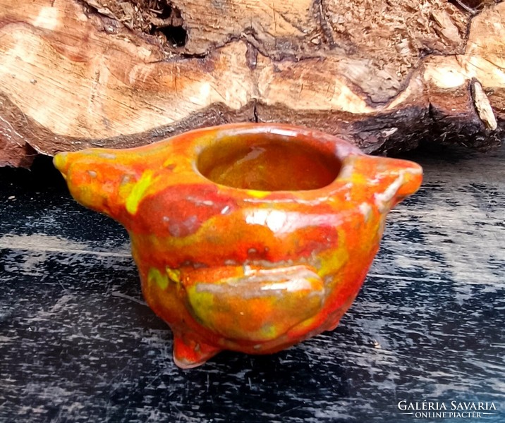 Ceramic dish in the shape of a bird