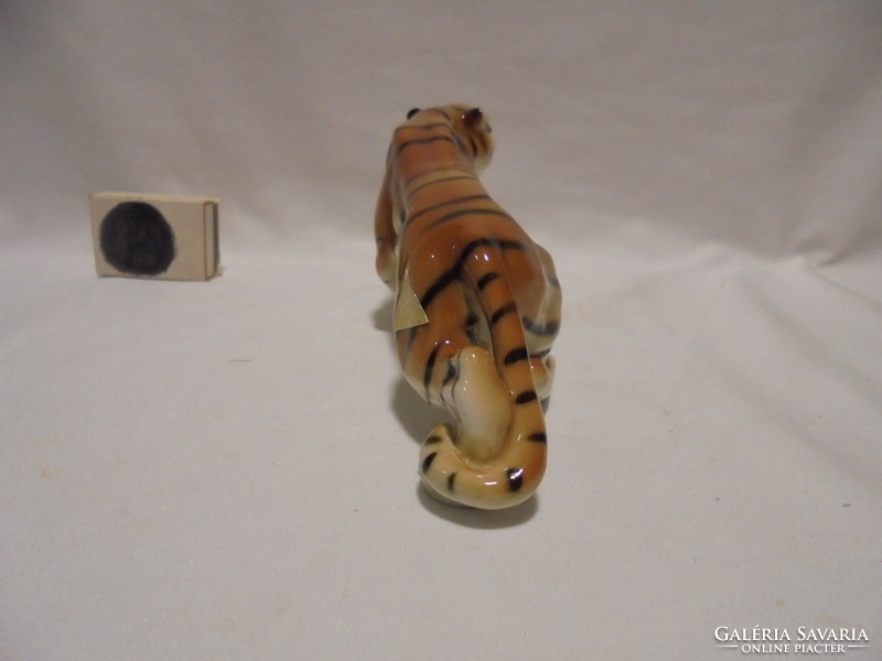 Royal Dux porcelán tigris - szobor, nipp, figura