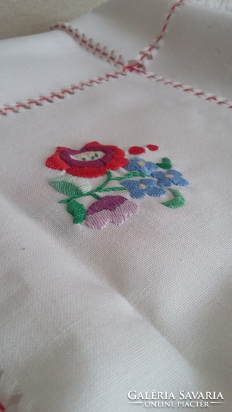 Old embroidered tablecloth, small tablecloth 90x90 cm