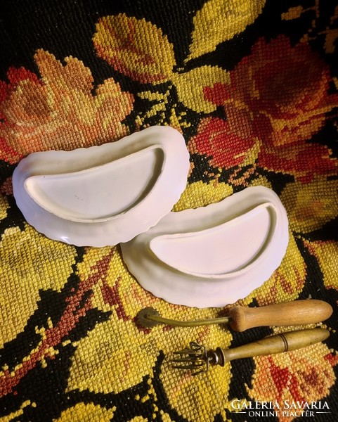 Antik porcelán csontos tányérok, 2db egyben - Kérem a csontokat! kutya, kutyus