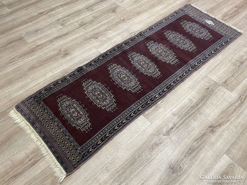 Pakistani hand-knotted wool Persian rug, 62 x 190 cm