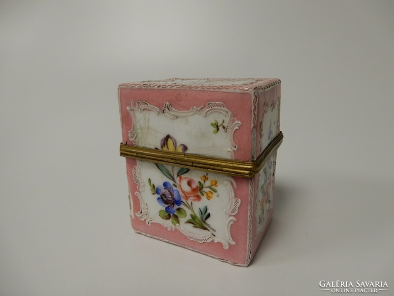 Limoges festett zománcozott doboz