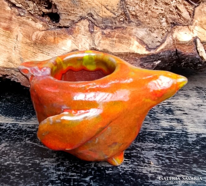 Ceramic dish in the shape of a bird