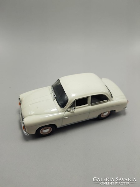 Syrena 104 car model, model