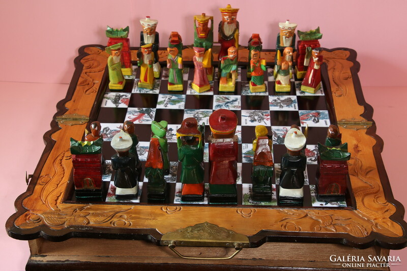 Beautiful Asian chess set, hand carved and painted